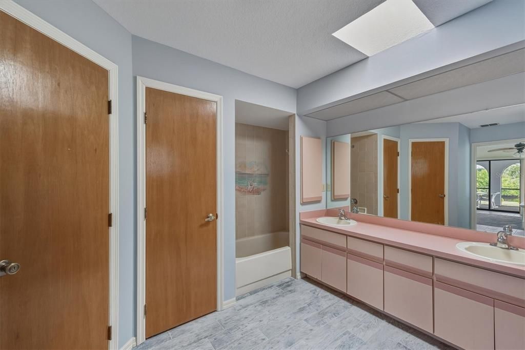 待售: $497,000 (3 贝兹, 2 浴室, 2115 平方英尺)