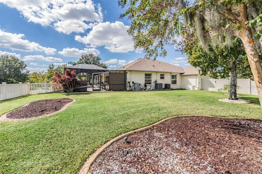 合同活跃: $590,000 (3 贝兹, 3 浴室, 2967 平方英尺)