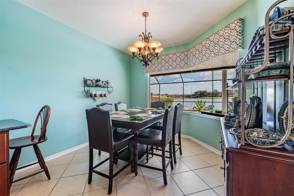 合同活跃: $590,000 (3 贝兹, 3 浴室, 2967 平方英尺)