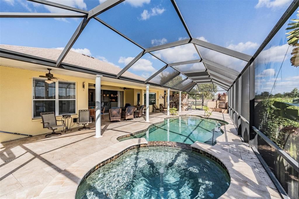 合同活跃: $590,000 (3 贝兹, 3 浴室, 2967 平方英尺)