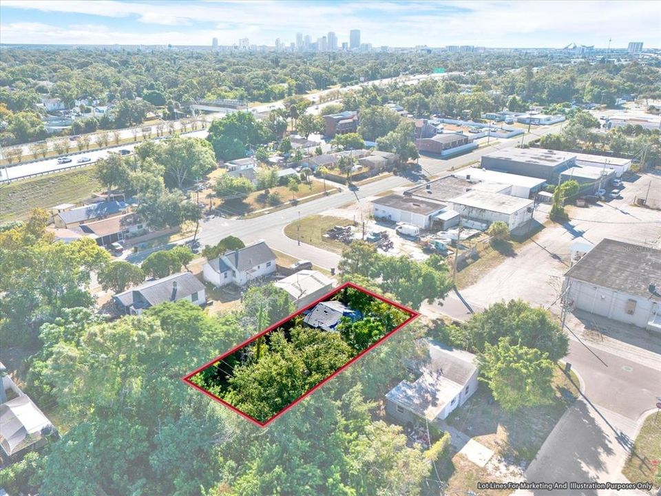 For Sale: $165,000 (2 beds, 1 baths, 672 Square Feet)