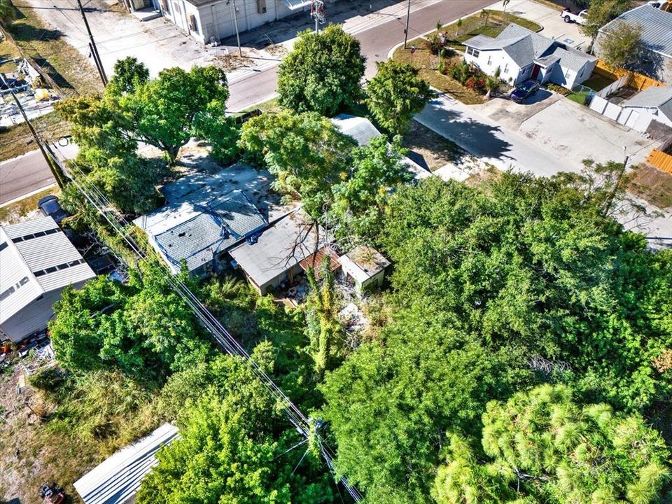 For Sale: $165,000 (2 beds, 1 baths, 672 Square Feet)