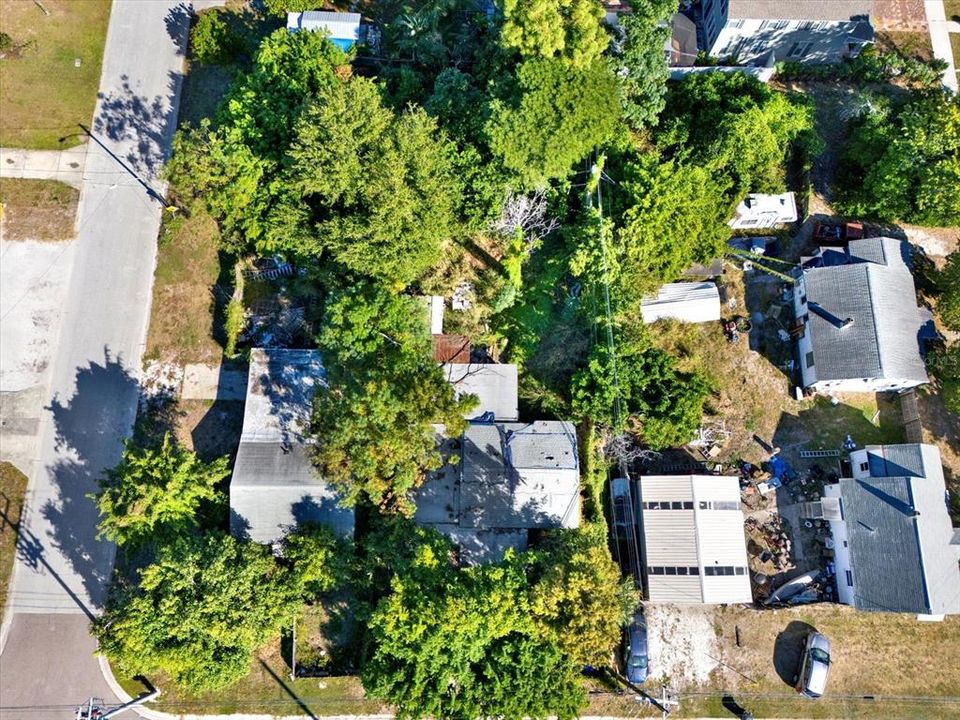 For Sale: $165,000 (2 beds, 1 baths, 672 Square Feet)