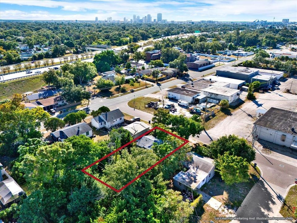 For Sale: $165,000 (2 beds, 1 baths, 672 Square Feet)