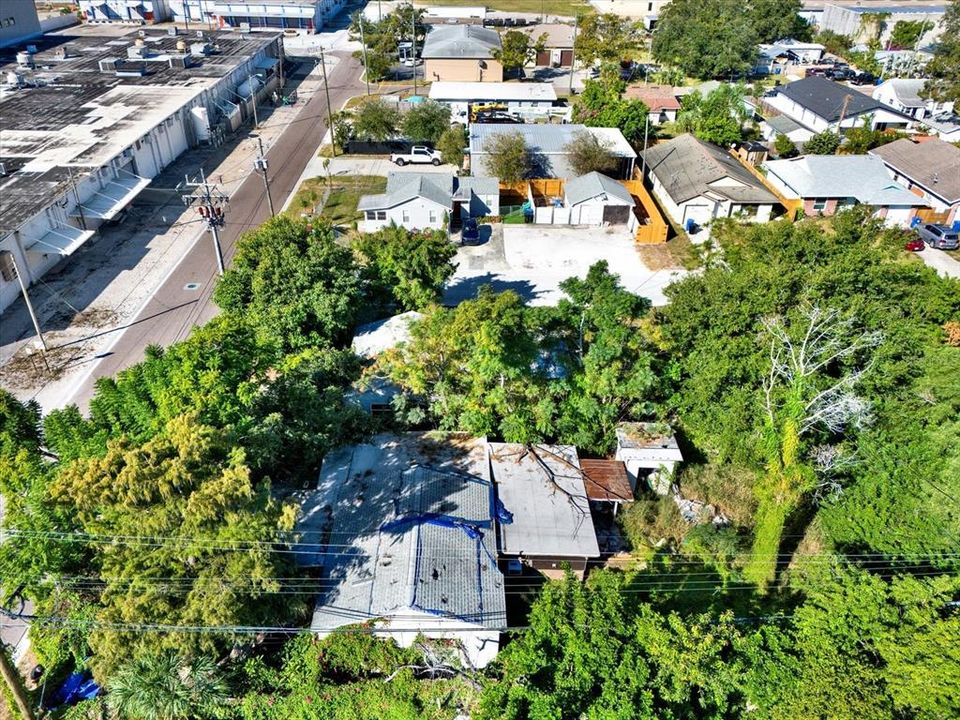 For Sale: $165,000 (2 beds, 1 baths, 672 Square Feet)