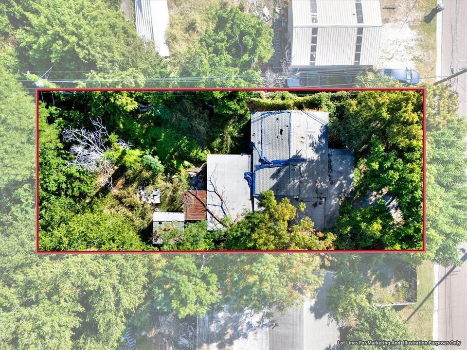 For Sale: $165,000 (2 beds, 1 baths, 672 Square Feet)