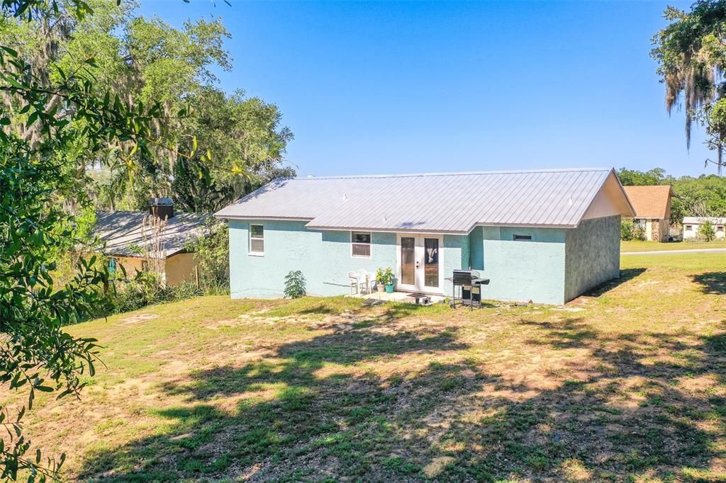 For Sale: $279,000 (3 beds, 2 baths, 1175 Square Feet)