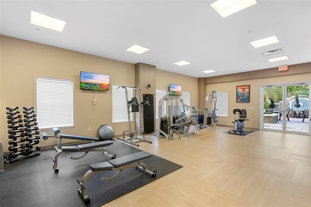 For Sale: $319,000 (1 beds, 1 baths, 992 Square Feet)