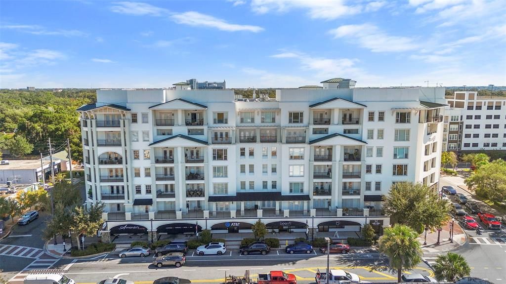 For Sale: $319,000 (1 beds, 1 baths, 992 Square Feet)