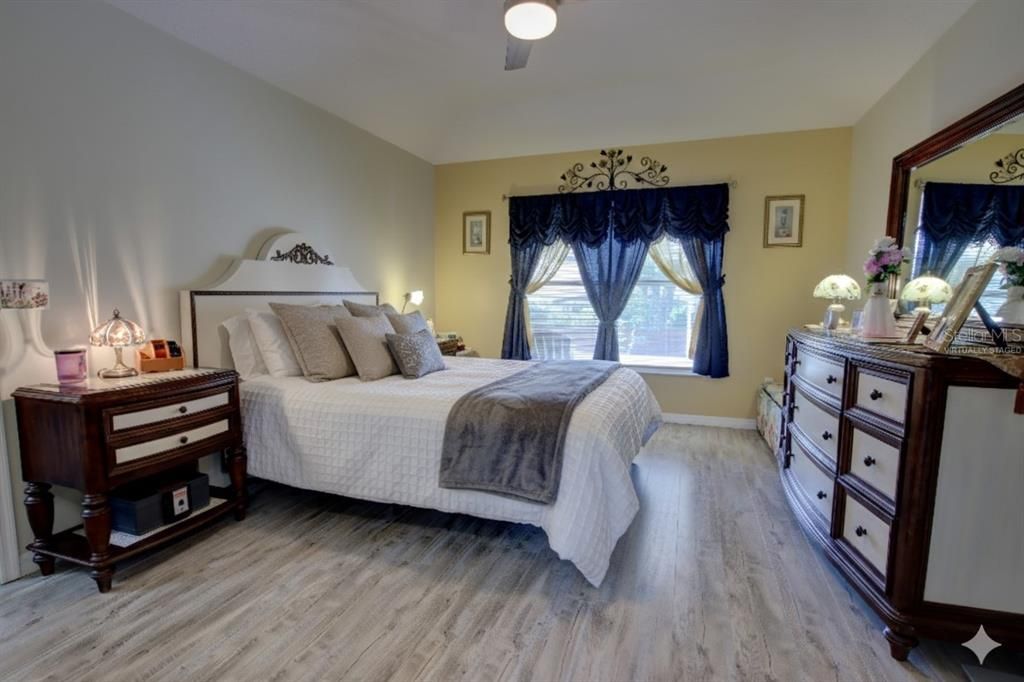 For Sale: $359,900 (3 beds, 2 baths, 1500 Square Feet)