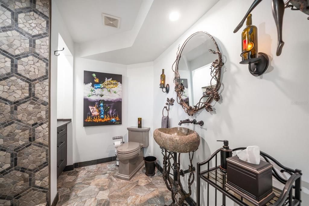 En Venta: $999,000 (2 camas, 2 baños, 1660 Pies cuadrados)