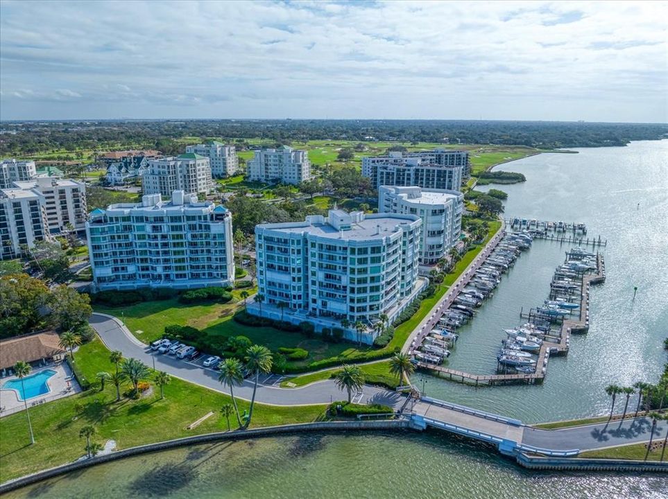 En Venta: $999,000 (2 camas, 2 baños, 1660 Pies cuadrados)