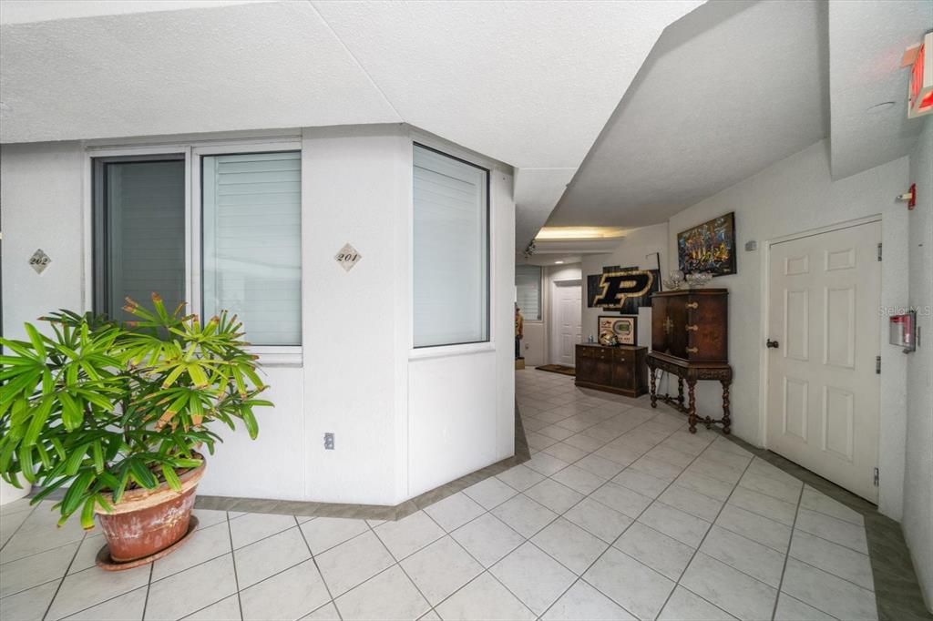 En Venta: $999,000 (2 camas, 2 baños, 1660 Pies cuadrados)