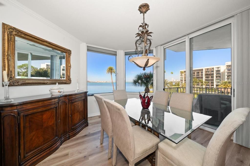 En Venta: $999,000 (2 camas, 2 baños, 1660 Pies cuadrados)