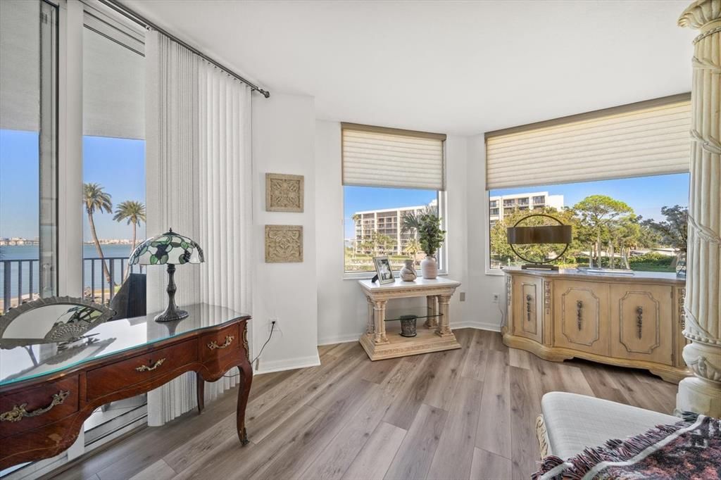 En Venta: $999,000 (2 camas, 2 baños, 1660 Pies cuadrados)