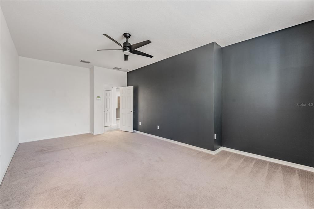 En Venta: $450,000 (3 camas, 2 baños, 2046 Pies cuadrados)