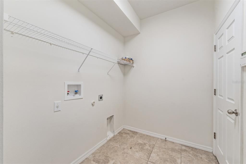 En Venta: $450,000 (3 camas, 2 baños, 2046 Pies cuadrados)