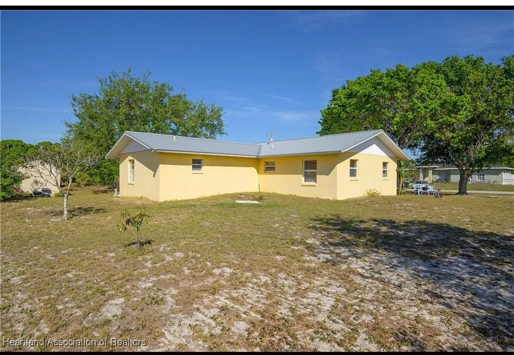 En Venta: $219,000 (3 camas, 2 baños, 1305 Pies cuadrados)