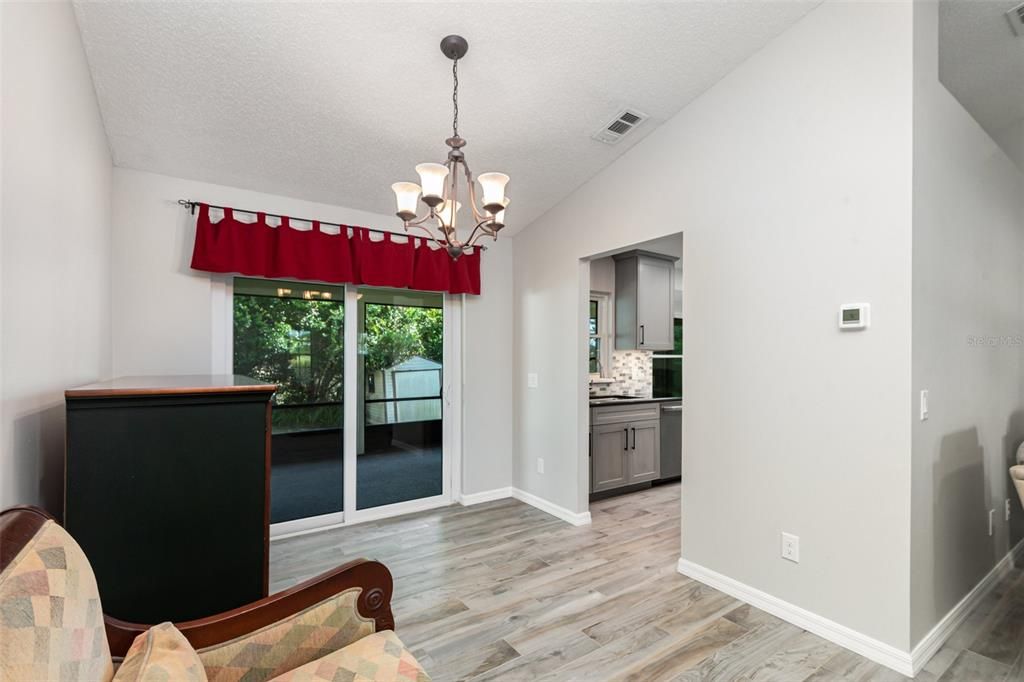 Active With Contract: $290,000 (3 beds, 2 baths, 1298 Square Feet)