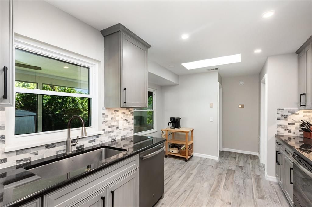 Active With Contract: $290,000 (3 beds, 2 baths, 1298 Square Feet)