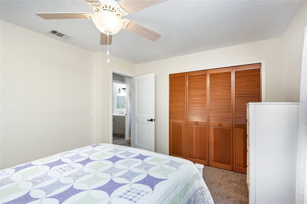 Active With Contract: $290,000 (3 beds, 2 baths, 1298 Square Feet)