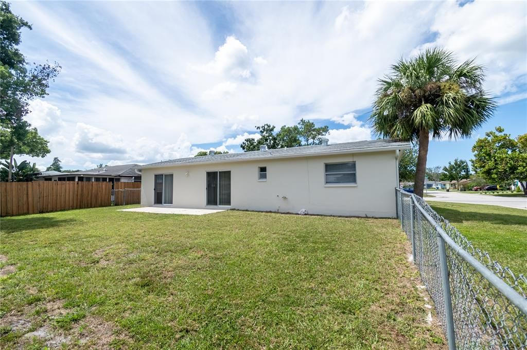 Activo con contrato: $210,000 (3 camas, 1 baños, 1386 Pies cuadrados)