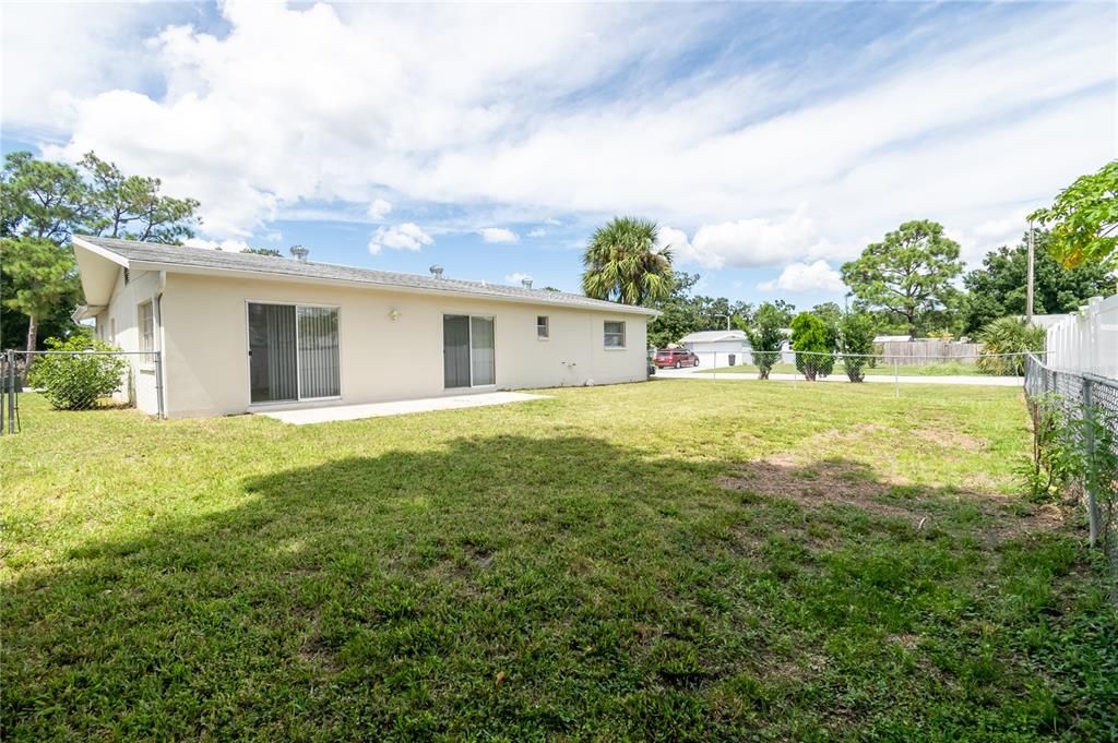 Activo con contrato: $210,000 (3 camas, 1 baños, 1386 Pies cuadrados)