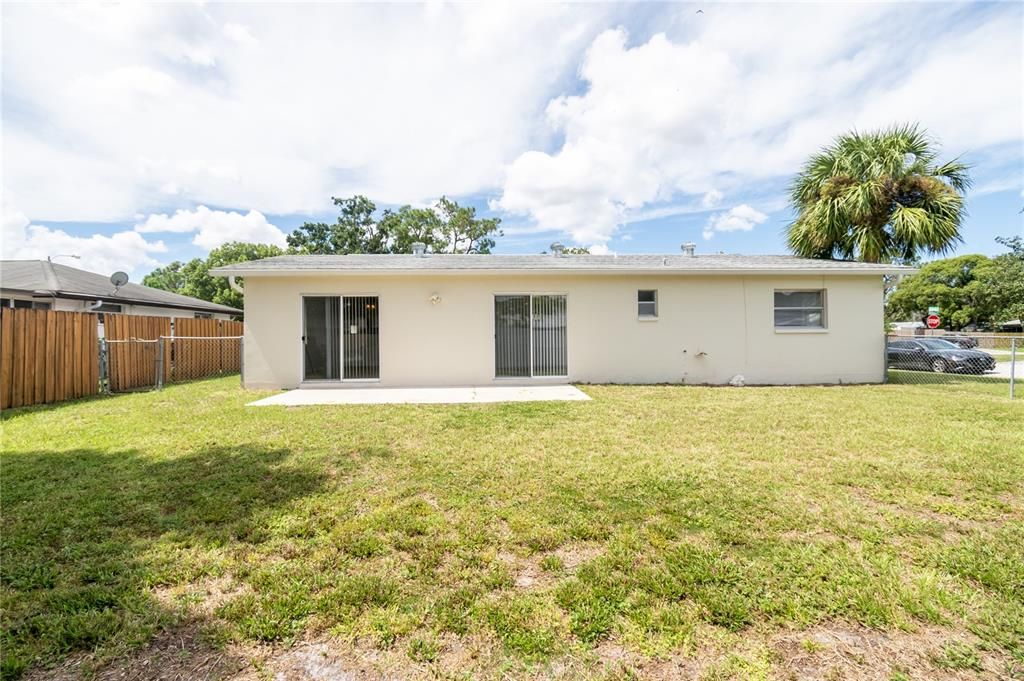 Activo con contrato: $210,000 (3 camas, 1 baños, 1386 Pies cuadrados)