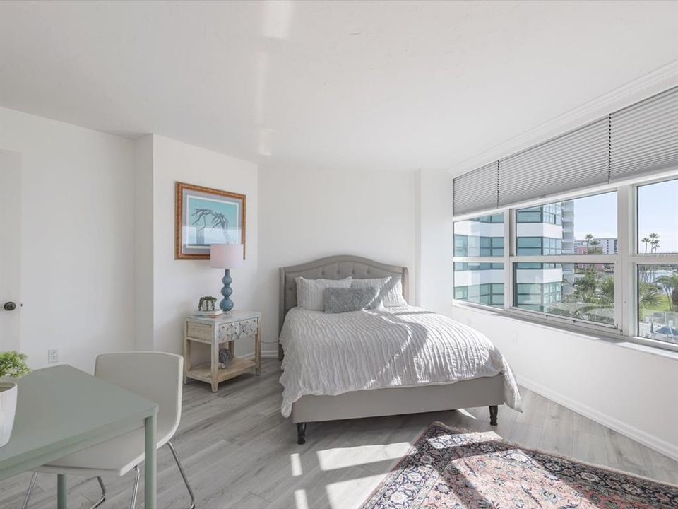 For Sale: $1,385,000 (2 beds, 2 baths, 1729 Square Feet)