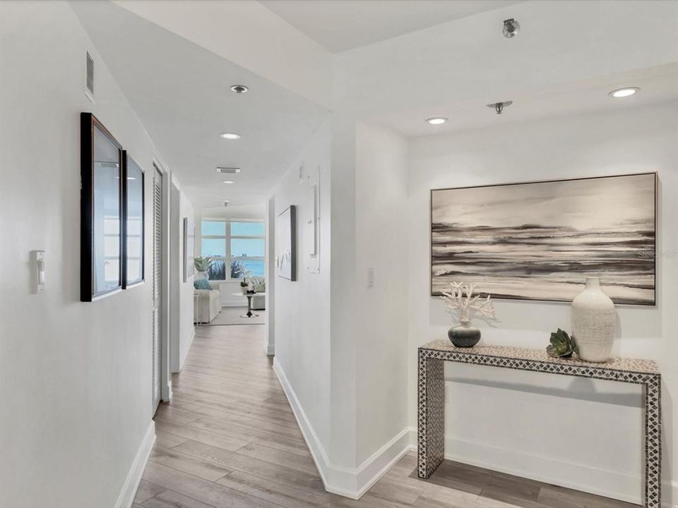 For Sale: $1,385,000 (2 beds, 2 baths, 1729 Square Feet)