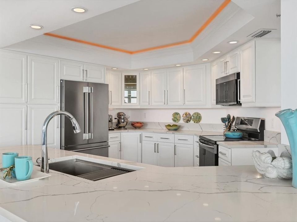 For Sale: $1,385,000 (2 beds, 2 baths, 1729 Square Feet)