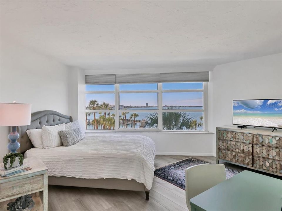 For Sale: $1,385,000 (2 beds, 2 baths, 1729 Square Feet)