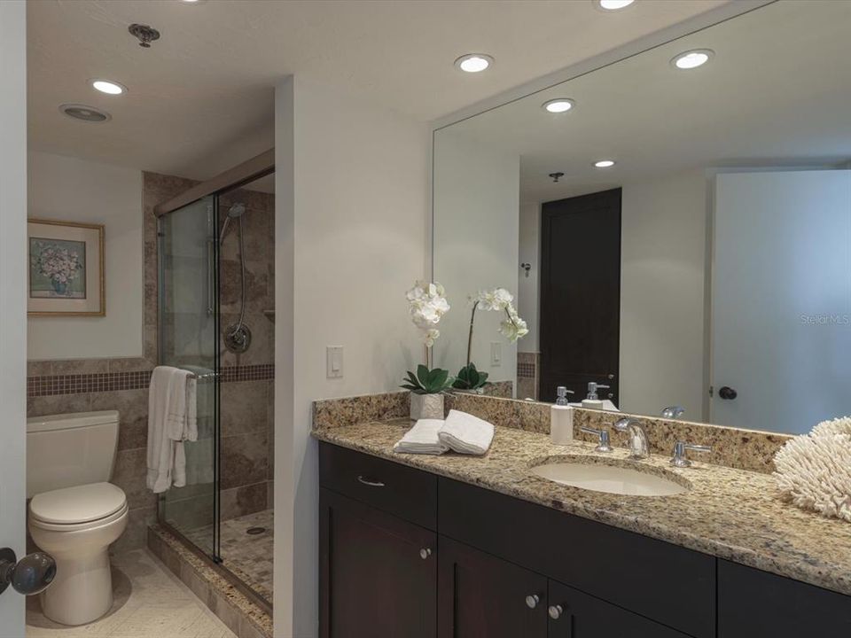 For Sale: $1,385,000 (2 beds, 2 baths, 1729 Square Feet)