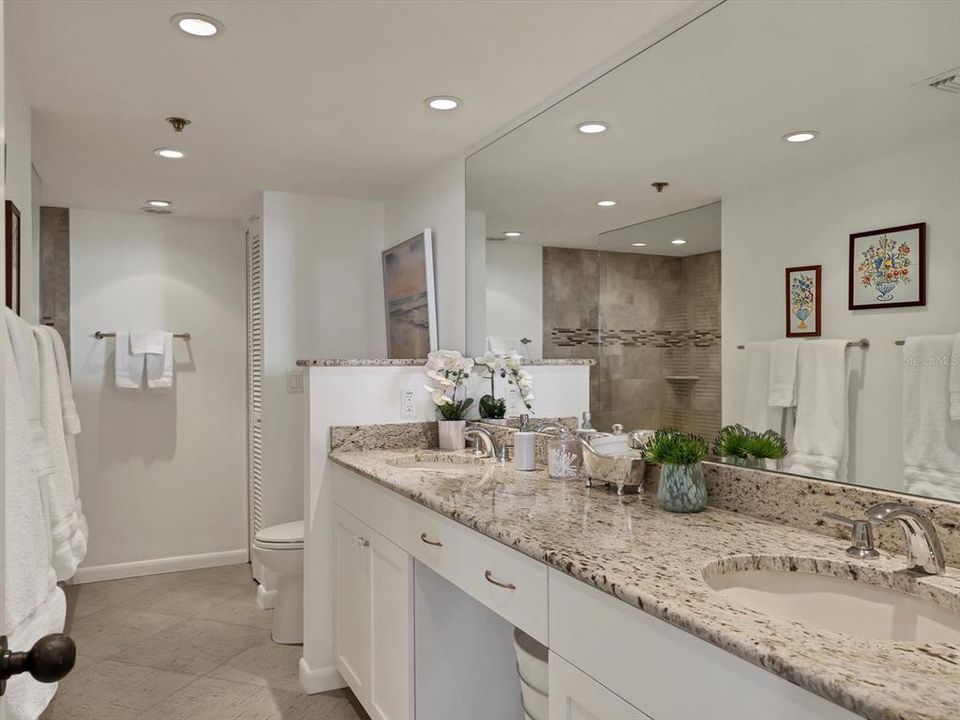 For Sale: $1,385,000 (2 beds, 2 baths, 1729 Square Feet)