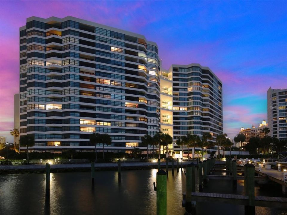 For Sale: $1,385,000 (2 beds, 2 baths, 1729 Square Feet)