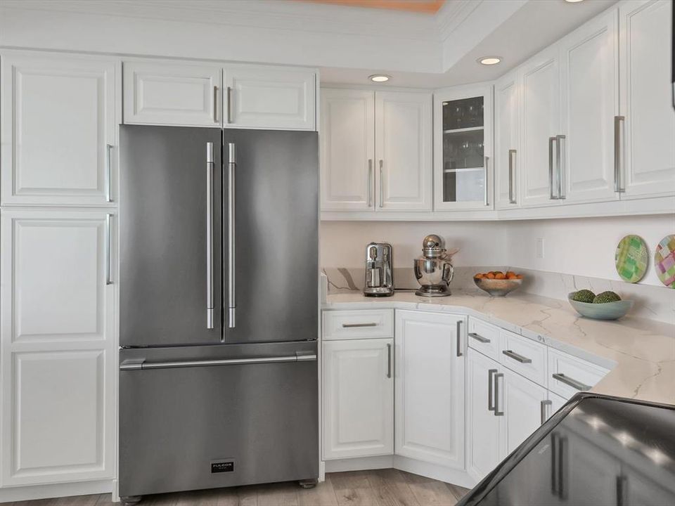 For Sale: $1,385,000 (2 beds, 2 baths, 1729 Square Feet)