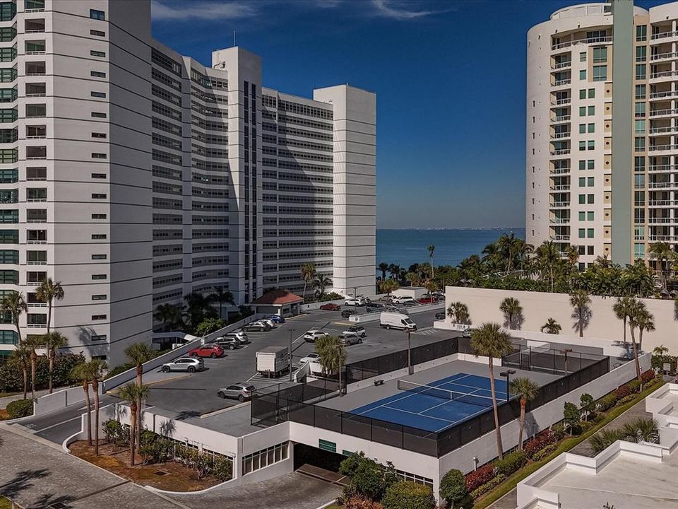 For Sale: $1,385,000 (2 beds, 2 baths, 1729 Square Feet)