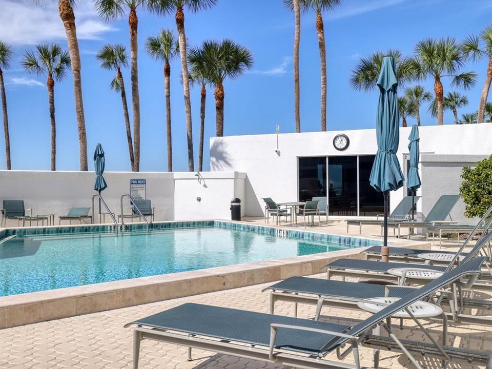 For Sale: $1,385,000 (2 beds, 2 baths, 1729 Square Feet)