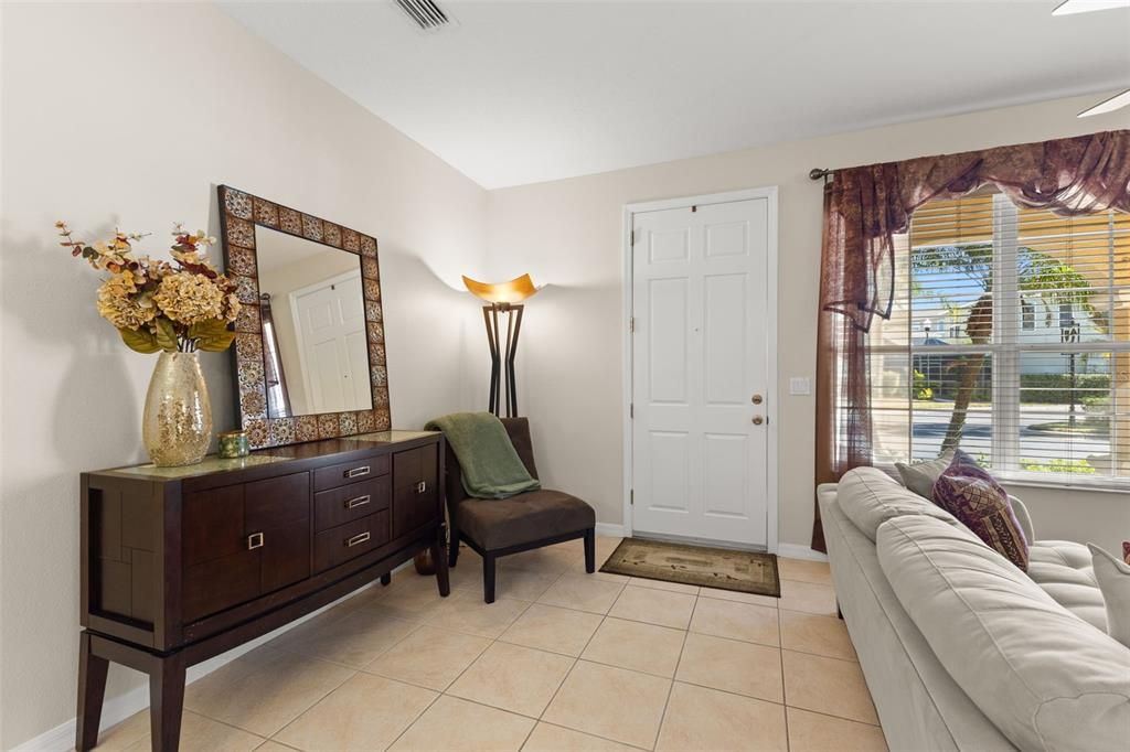 En Renta: $2,750 (3 camas, 2 baños, 1520 Pies cuadrados)