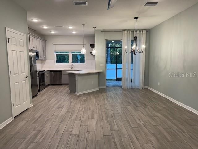 В аренду: $2,500 (3 спален, 2 ванн, 1910 Квадратных фут)