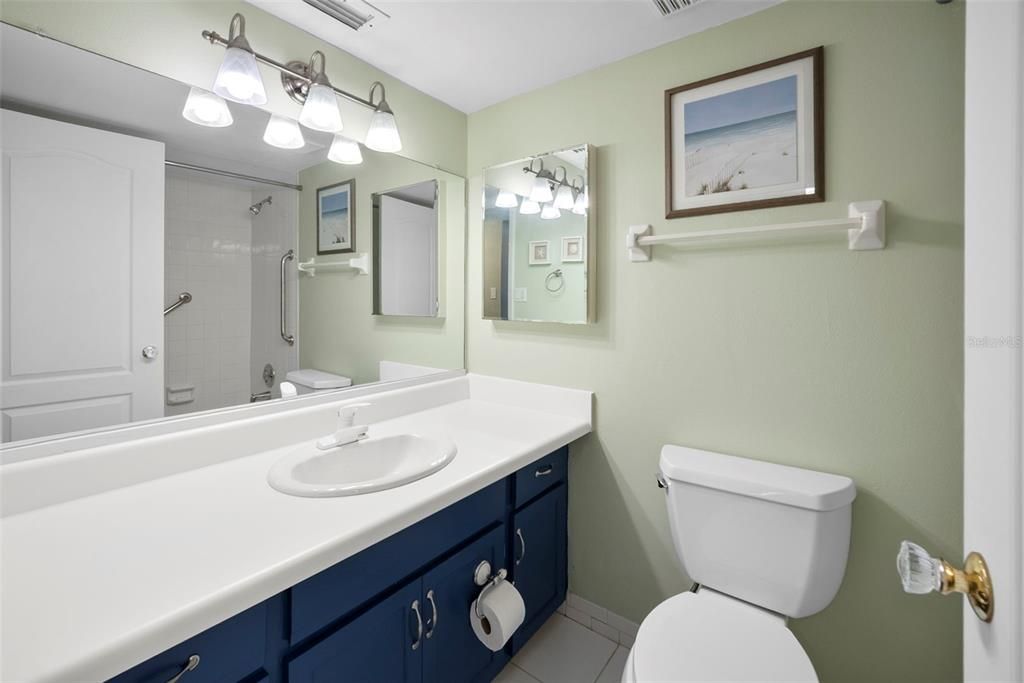 待售: $229,000 (2 贝兹, 2 浴室, 1123 平方英尺)