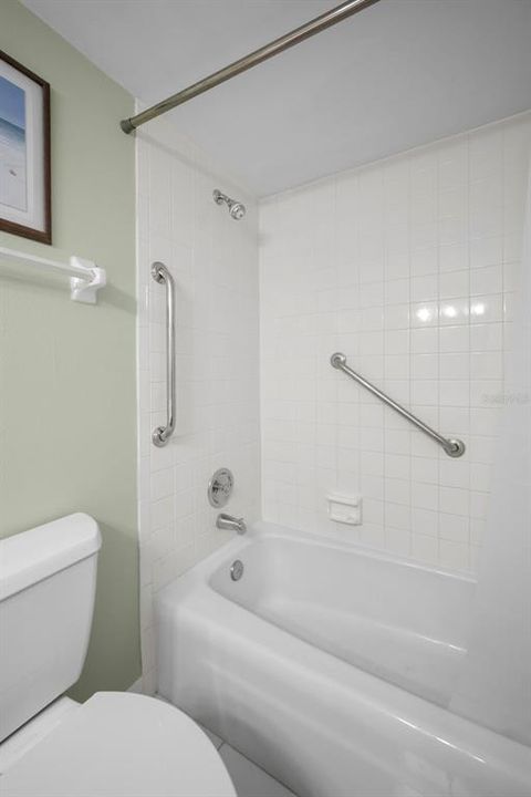 待售: $229,000 (2 贝兹, 2 浴室, 1123 平方英尺)