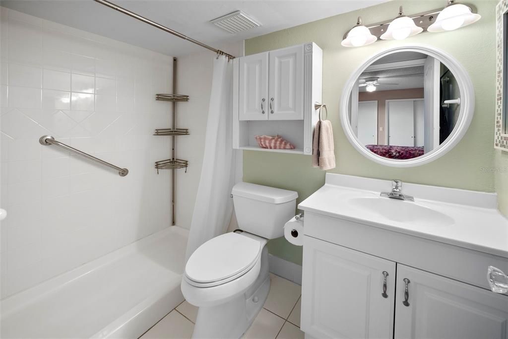 待售: $229,000 (2 贝兹, 2 浴室, 1123 平方英尺)