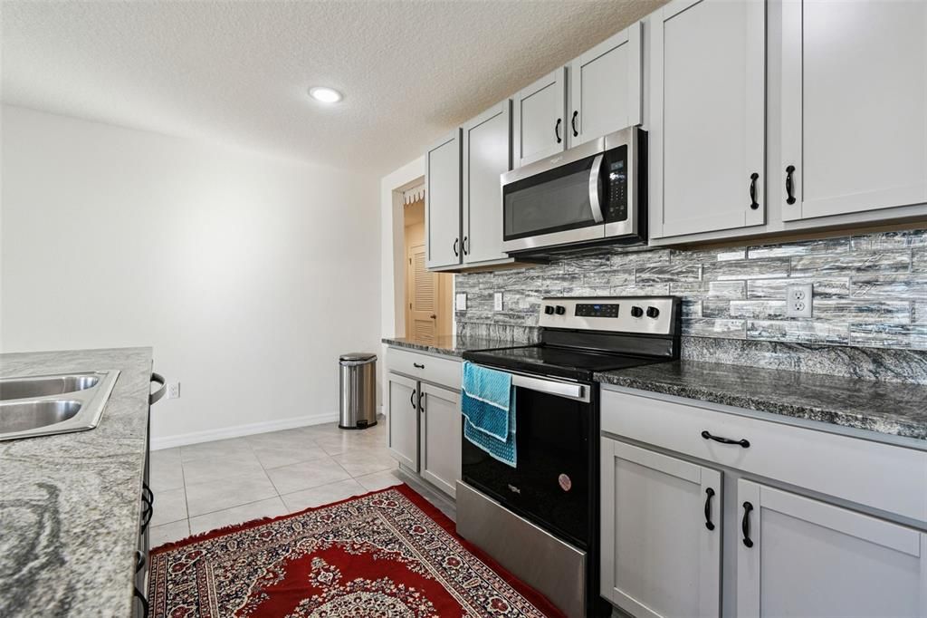 En Venta: $440,000 (4 camas, 2 baños, 1846 Pies cuadrados)