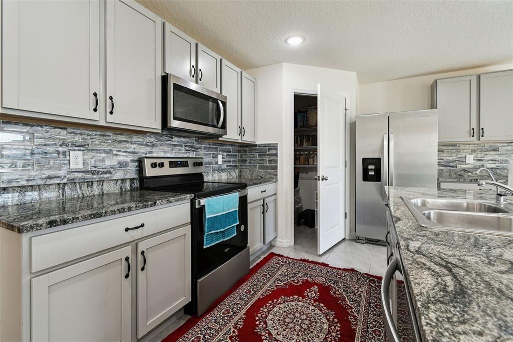 En Venta: $440,000 (4 camas, 2 baños, 1846 Pies cuadrados)