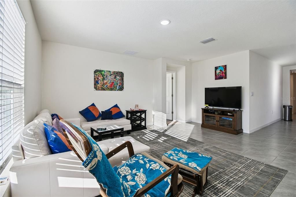 En Venta: $440,000 (4 camas, 2 baños, 1846 Pies cuadrados)