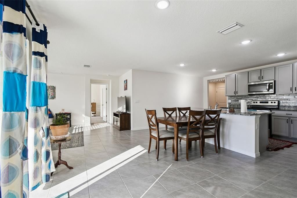 En Venta: $440,000 (4 camas, 2 baños, 1846 Pies cuadrados)