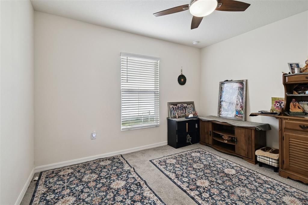 En Venta: $440,000 (4 camas, 2 baños, 1846 Pies cuadrados)