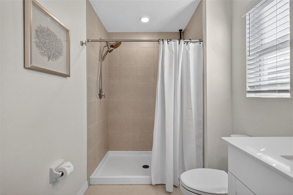 На продажу: $245,000 (2 спален, 2 ванн, 1540 Квадратных фут)