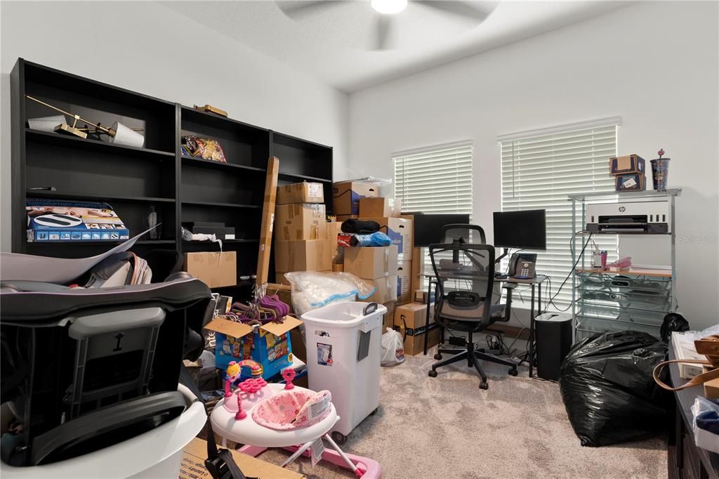 For Rent: $2,395 (4 beds, 2 baths, 1884 Square Feet)